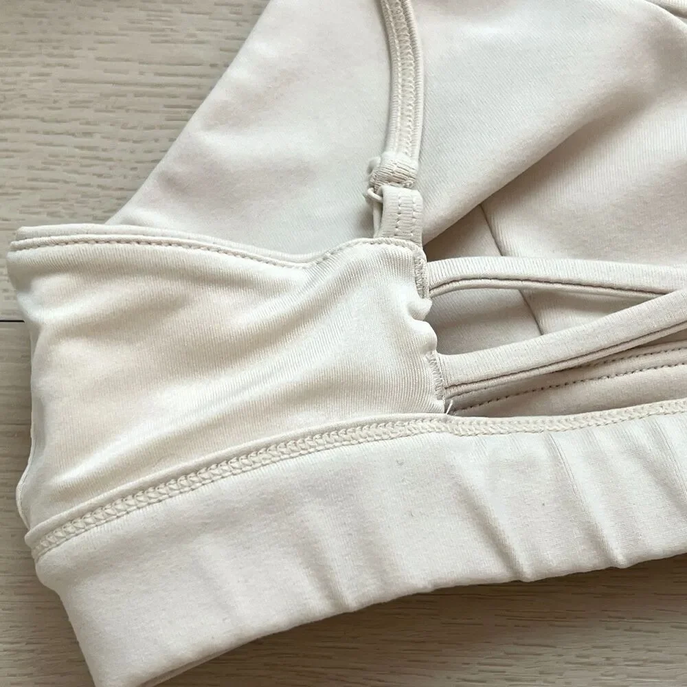 Alo Yoga Interlace Ivory Sports Bra Size Small Balletcore / Minimalist